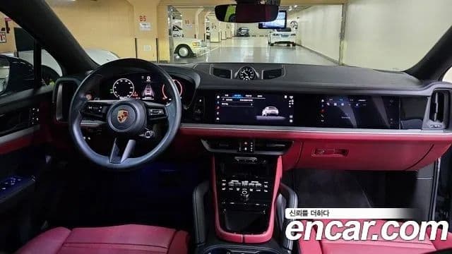 Porsche Cayenne 2023 — ფოტო 9/17
