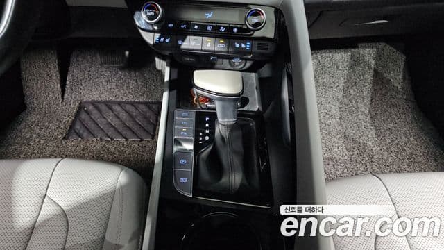 Hyundai Avante 2020 — Şəkil 9/20