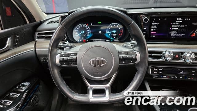 Kia K5 2020 — ფოტო 13/20