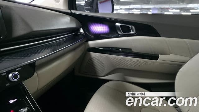 Kia Carnival 2022 — Şəkil 18/20