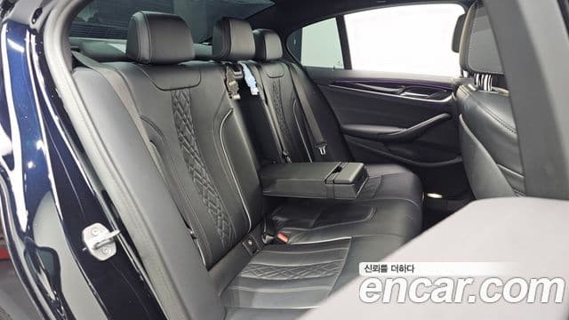 BMW 5 Series 2021 — Şəkil 12/20