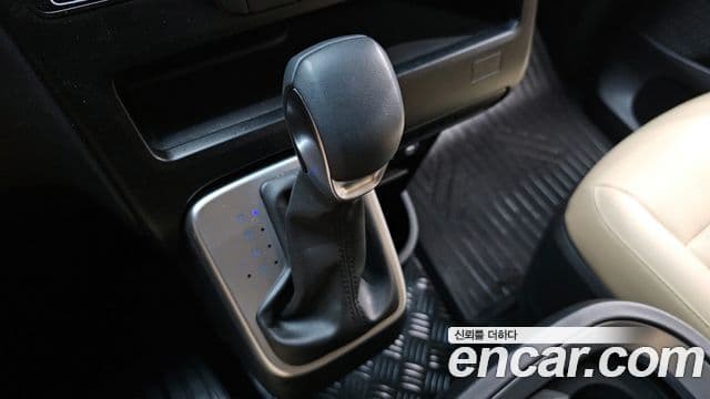 Hyundai Staria 2024 — Şəkil 8/20