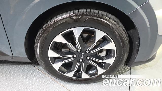 Kia Carnival 2023 — Фото 5/20