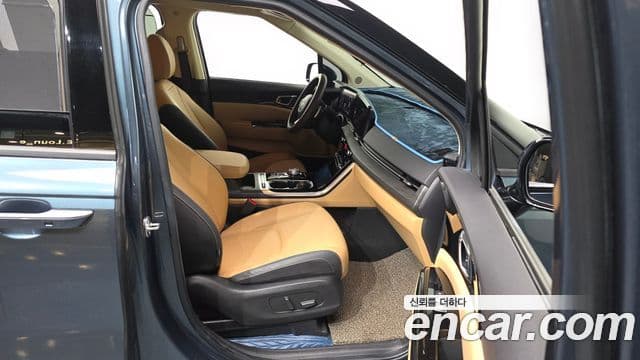 Kia Carnival 2023 — Фото 11/20