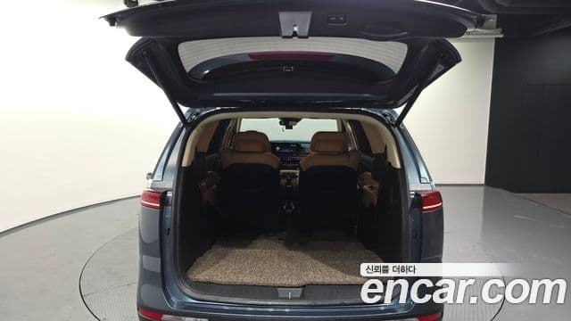 Kia Carnival 2023 — Фото 20/20