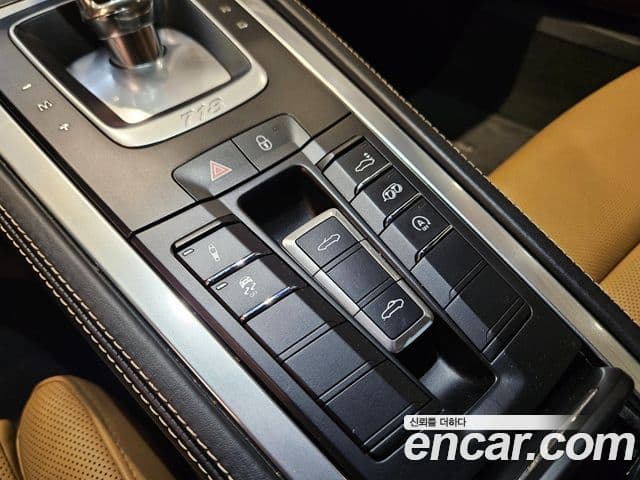 Porsche 718 Boxster 2019 — Photo 2/20