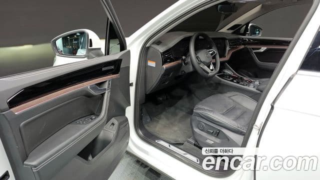 Volkswagen Touareg 2024 — Şəkil 10/20