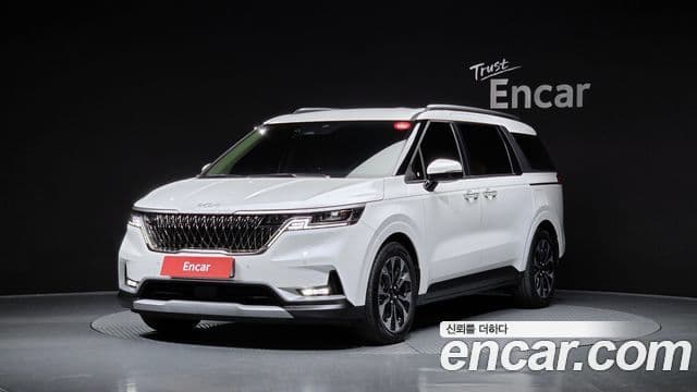 Kia Carnival 2022 — Фото 1/20