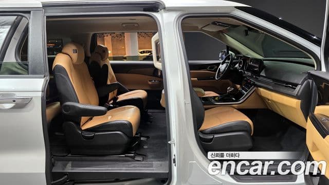 Kia Carnival 2022 — Фото 10/20