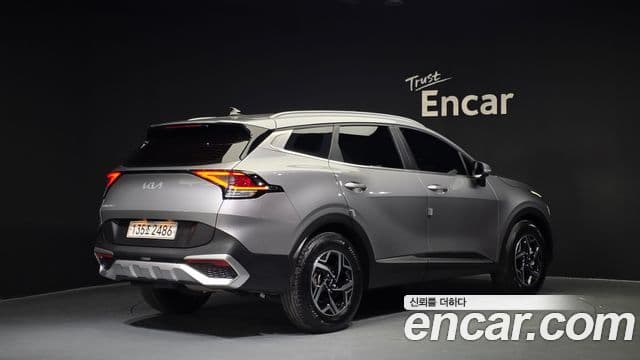 Kia Sportage 2021 — ფოტო 2/20