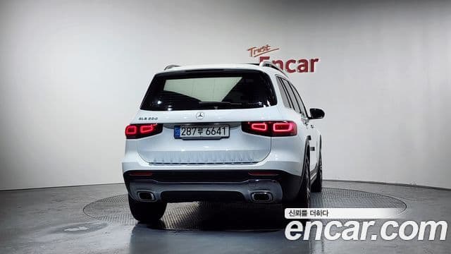 Mercedes-Benz GLB-Class 2021 — ფოტო 4/20