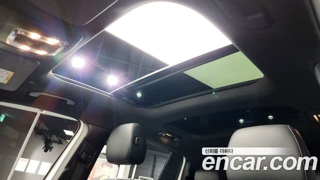 Mercedes-Benz GLB-Class 2021 — ფოტო 19/20