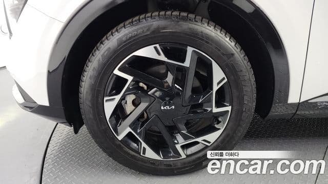 Kia Sportage 2022 — ფოტო 5/20