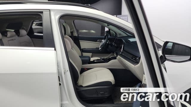 Kia Sportage 2022 — ფოტო 10/20
