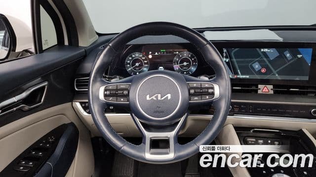 Kia Sportage 2022 — ფოტო 15/20
