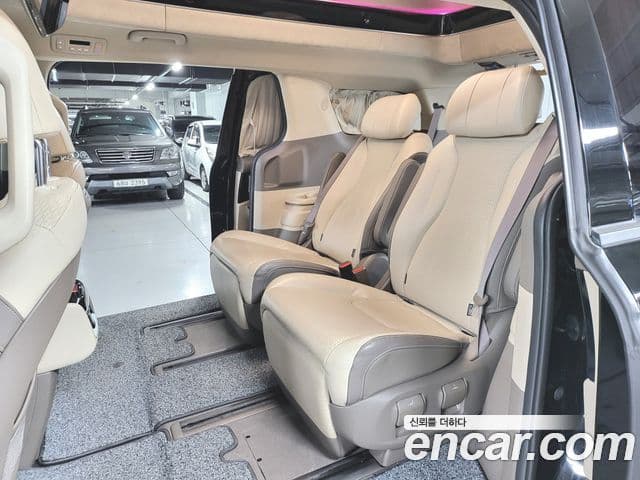 Kia Carnival 2021 — Photo 5/20