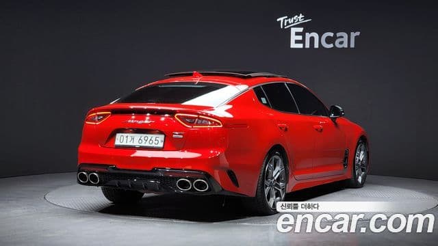 Kia Stinger 2019 — Şəkil 2/20