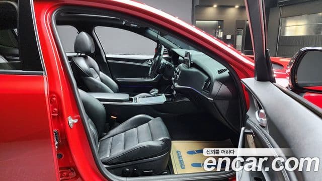 Kia Stinger 2019 — Şəkil 10/20