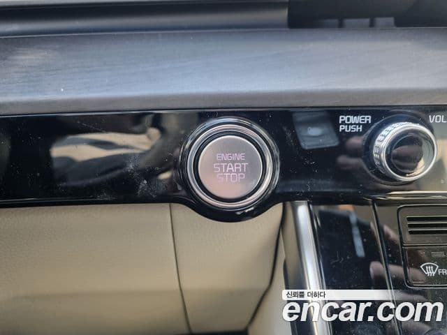 Kia Carnival 2021 — Şəkil 15/19
