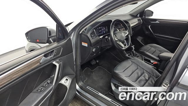 Volkswagen Tiguan Allspace 2023 — ფოტო 10/20