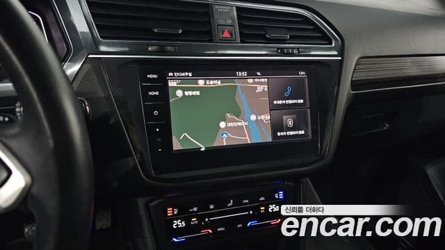 Volkswagen Tiguan Allspace 2023 — ფოტო 16/20
