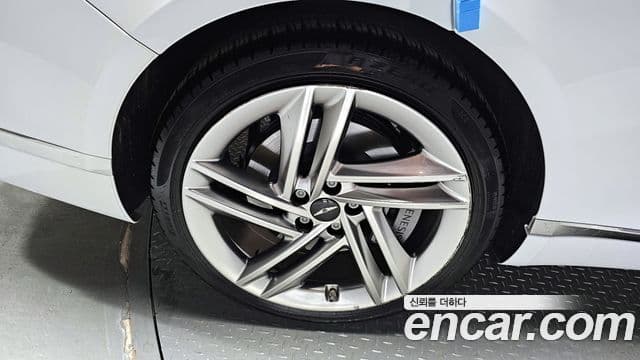 Genesis G80 2025 — ფოტო 18/20