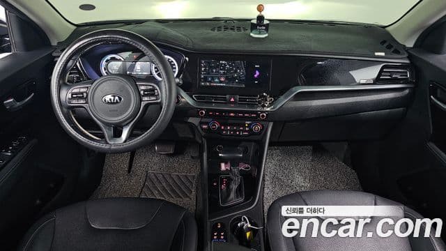 Kia Niro 2020 — ფოტო 10/20