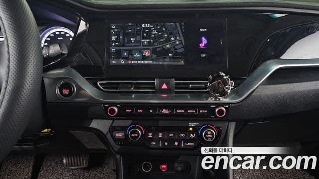 Kia Niro 2020 — ფოტო 3/20