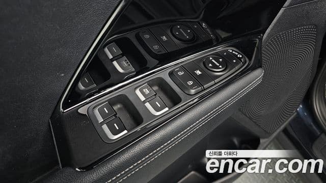 Kia Niro 2020 — ფოტო 8/20