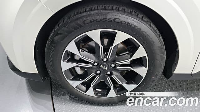 Kia Carnival 2021 — фото 5 из 20