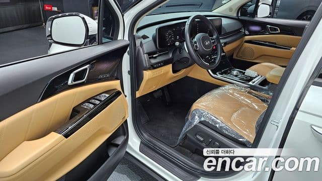 Kia Carnival 2021 — ფოტო 11/20