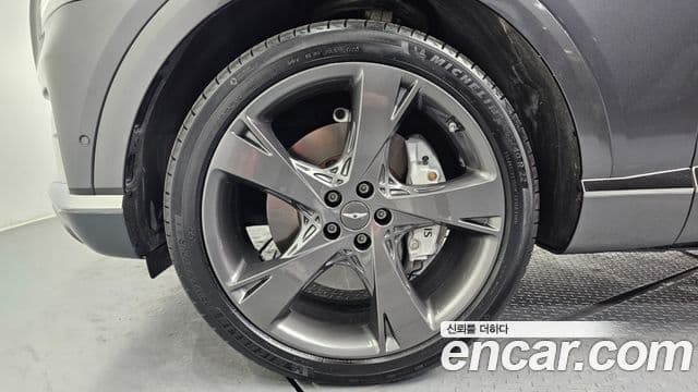Genesis GV80 2022 — Photo 19/20