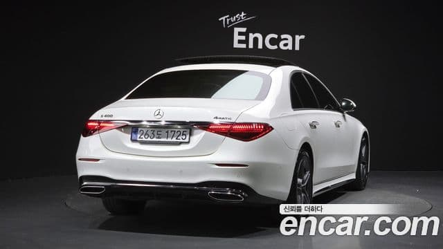 Mercedes-Benz S-Class 2022 — Photo 16/20