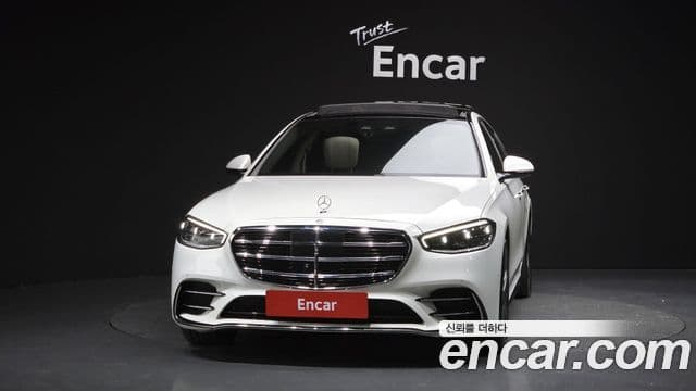 Mercedes-Benz S-Class 2022 — Photo 2/20
