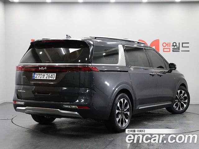 Kia Carnival 2021 — ფოტო 3/20