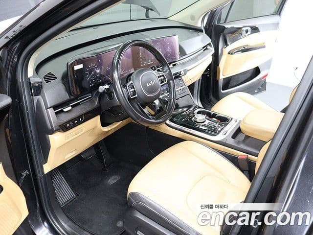 Kia Carnival 2021 — ფოტო 10/20