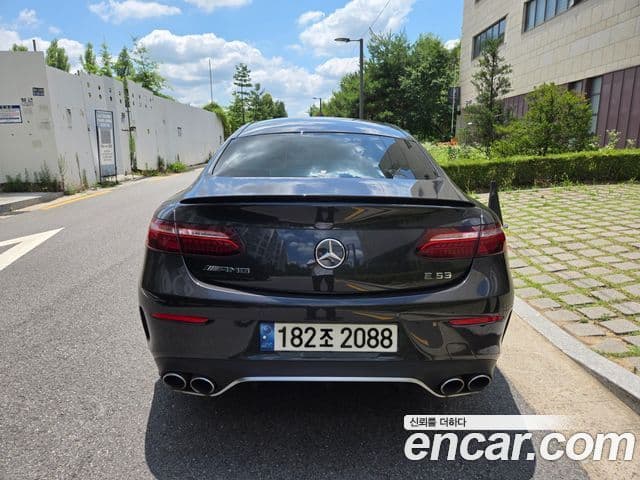 Mercedes-Benz E-Class 2021 — Şəkil 10/20