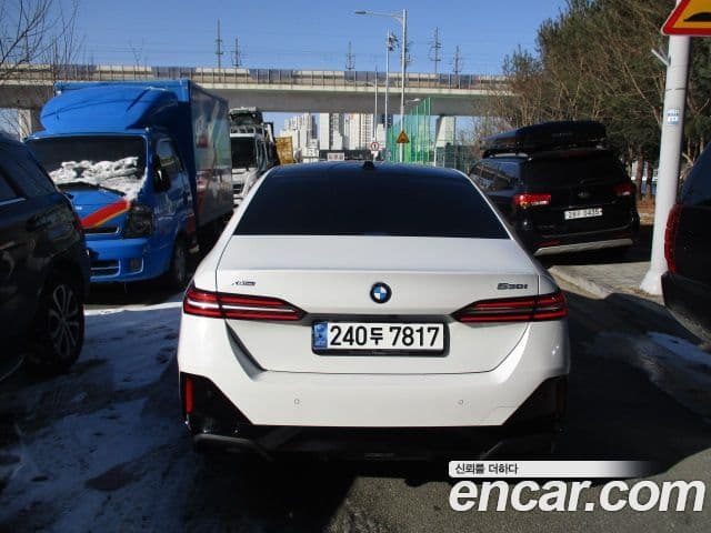 BMW 5 Series 2024 — ფოტო 4/20