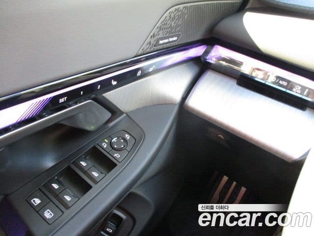 BMW 5 Series 2024 — ფოტო 17/20