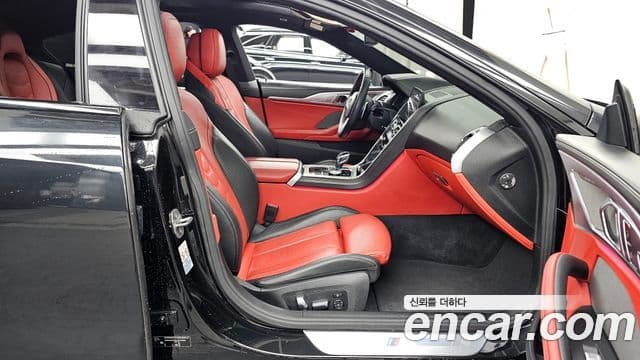 BMW 8 Series 2019 — Photo 1/20