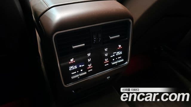 Porsche Cayenne 2021 — Şəkil 17/20