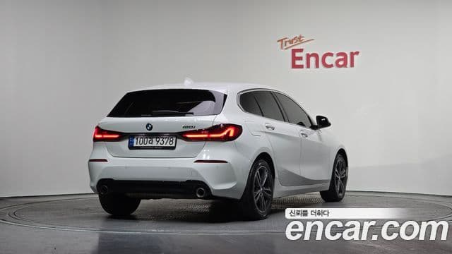 BMW 1 Series 2022 — ფოტო 4/20