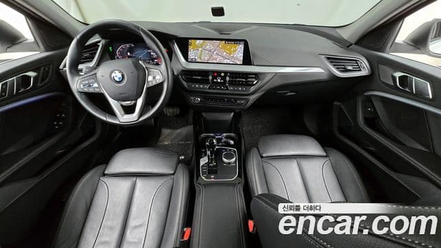 BMW 1 Series 2022 — ფოტო 9/20