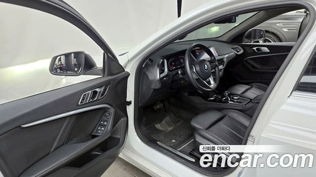 BMW 1 Series 2022 — ფოტო 11/20