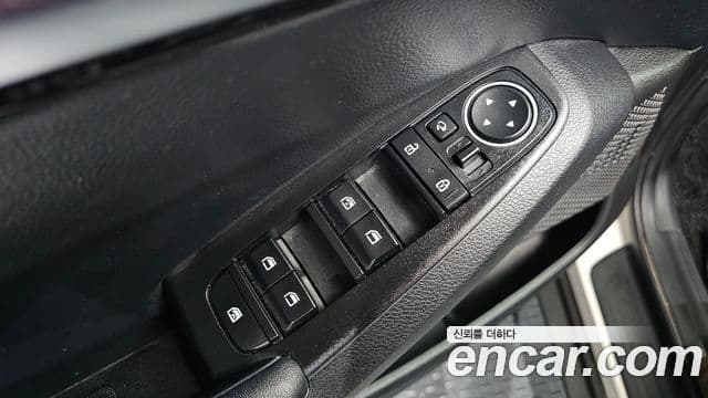 Kia Seltos 2020 — ფოტო 13/20