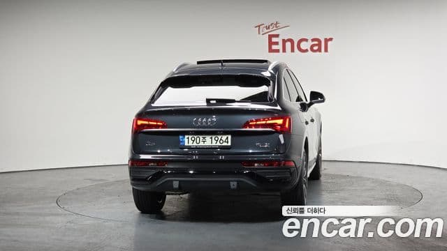 Audi Q5 2021 — Photo 18/20