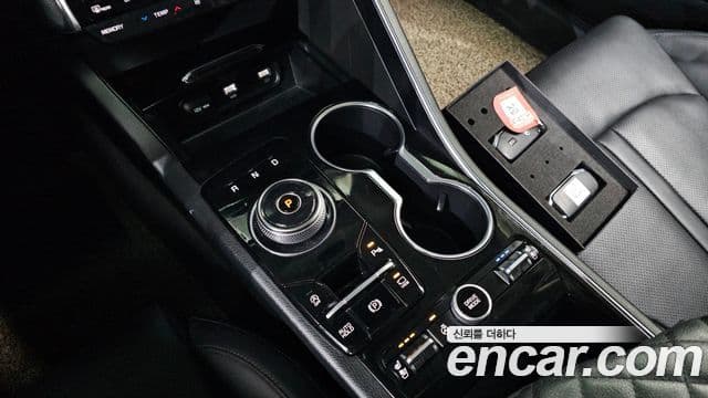 Kia K5 2021 — ფოტო 9/20