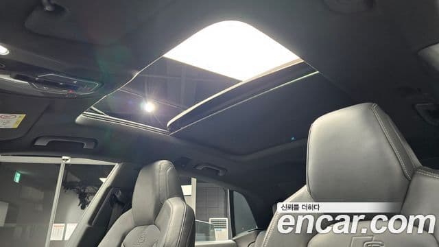 Audi Q7 2021 — ფოტო 19/20