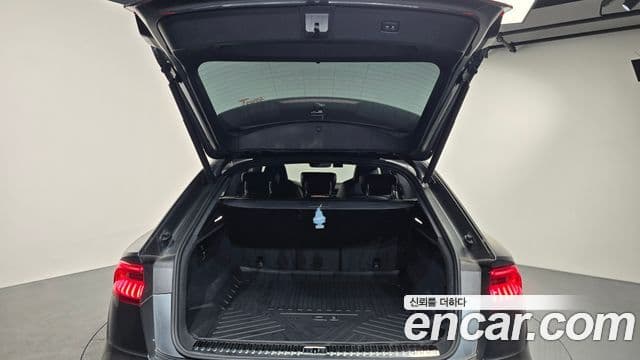 Audi Q7 2021 — ფოტო 20/20