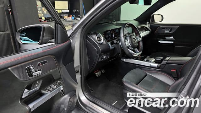 Mercedes-Benz GLB-Class 2022 — Şəkil 10/20